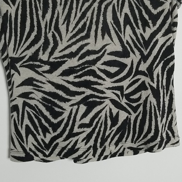 Pashma zebra print top size large - Picture 2 of 6
